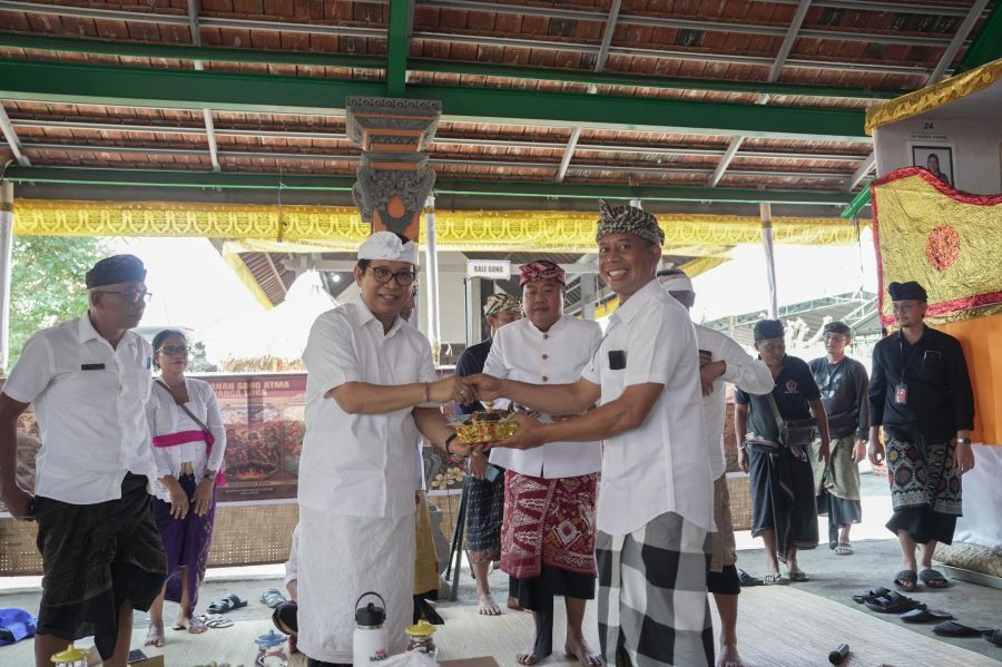 podiumnews.com-Bupati Badung Apresiasi Gotong Royong Ngaben Massal Desa Adat Jagapati
