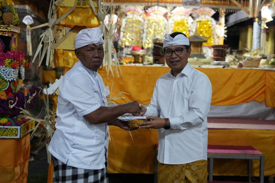 podiumnews.com-Bupati Badung Apresiasi Karya Suci Piodalan Padudusan Agung di Sibanggede