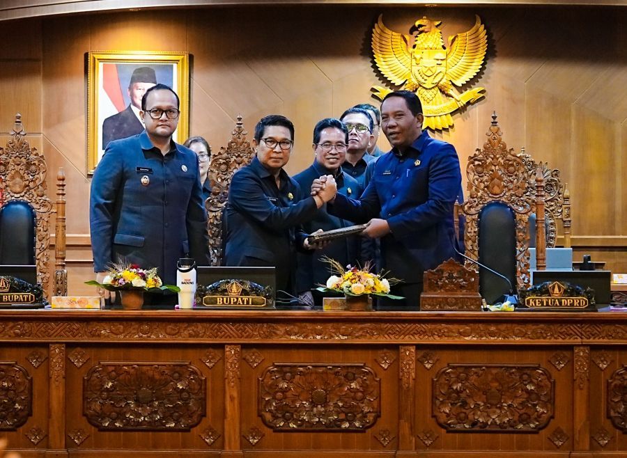 podiumnews.com-Bupati Badung dan DPRD Sahkan Ranperda Pertanggungjawaban APBD 2025