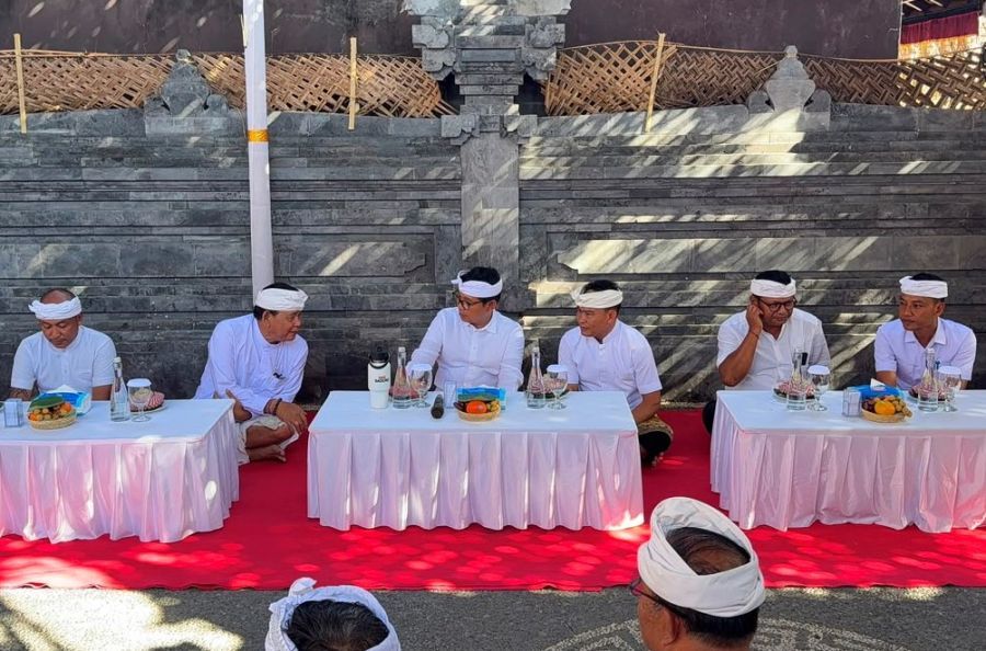 podiumnews.com-Bupati Badung Hadiri Puncak Karya Mamungkah di Dadia Penitangan Jimbaran