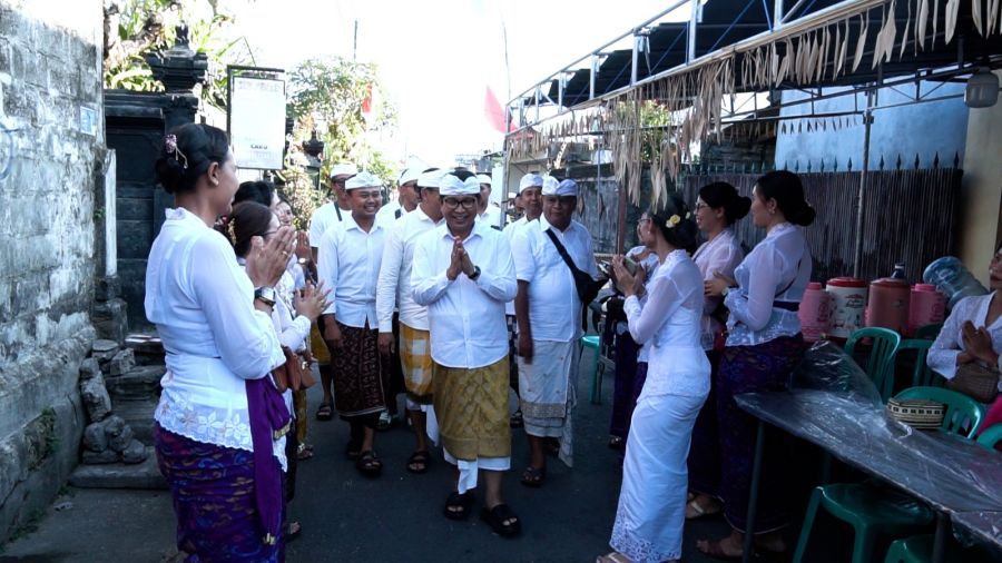 podiumnews.com-Bupati Badung Nodya Karya Pujawali Pura Dalem Sari Kapal