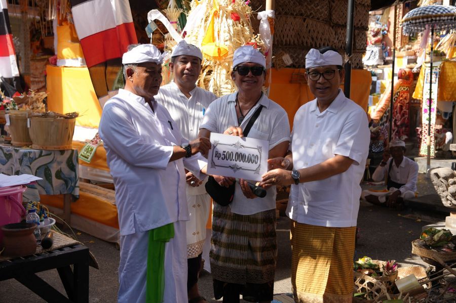 podiumnews.com-Bupati Badung Upasaksi Karya Ngenteg Linggih di Pura Dalem Lebah Darmasaba