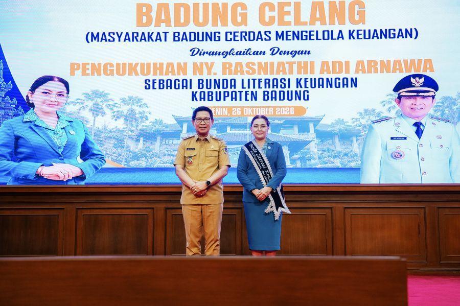 Bupati Badung I Wayan Adi Arnawa bersama Tim Percepatan Akses Keuangan Daerah (TPAKD) resmi meluncurkan program inovasi daerah bernama "Badung Celang" di Ruang Kertha Gosana, Puspem Badung, Bali, Senin (26/10/2026). (foto/adi)