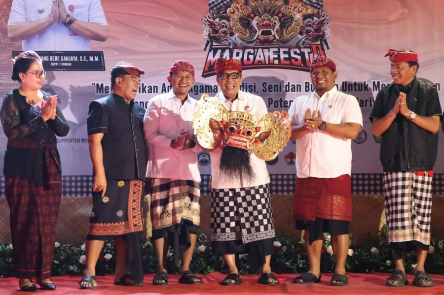 podiumnews.com-Bupati Tabanan Buka Marga Fest, Pelestarian Budaya dan Penguatan Lokal