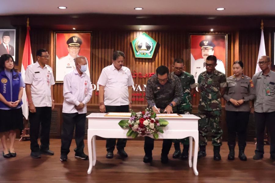 podiumnews.com-Bupati Tabanan Hadiri Pelantikan Pengurus PMI dan Buka “Si Doras”