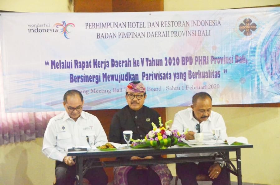 podiumnews.com-Cok Ace Ajak Pelaku Pariwisata Berperan Dalam Jalannya Kebijakan Pemerintah Daerah