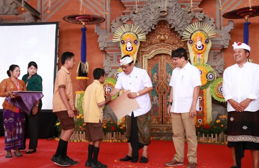 podiumnews.com-Cok Ace Harap Festival Desa Konstitusi Tumbuhkan Kesadaran Berkonstitusi Masyarakat