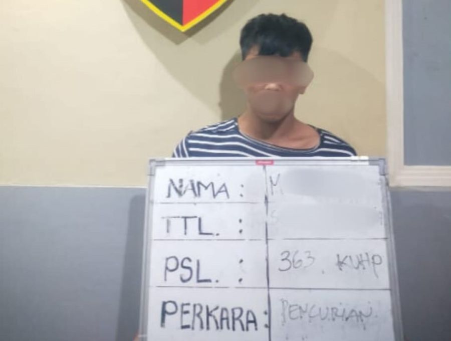 MRH yang ditangkap polisi karena mencuri motor NMax milik teman kosnya di Jalan Akasia XVI Gang Pisang nomor 10, Kesiman, Denpasar Timur, Denpasar, Bali. (foto/hes)