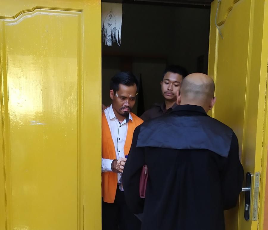 podiumnews.com-Bawa Kabur Seluruh CD dan BH Istri, Nyoman Suka Dituntut 2 tahun