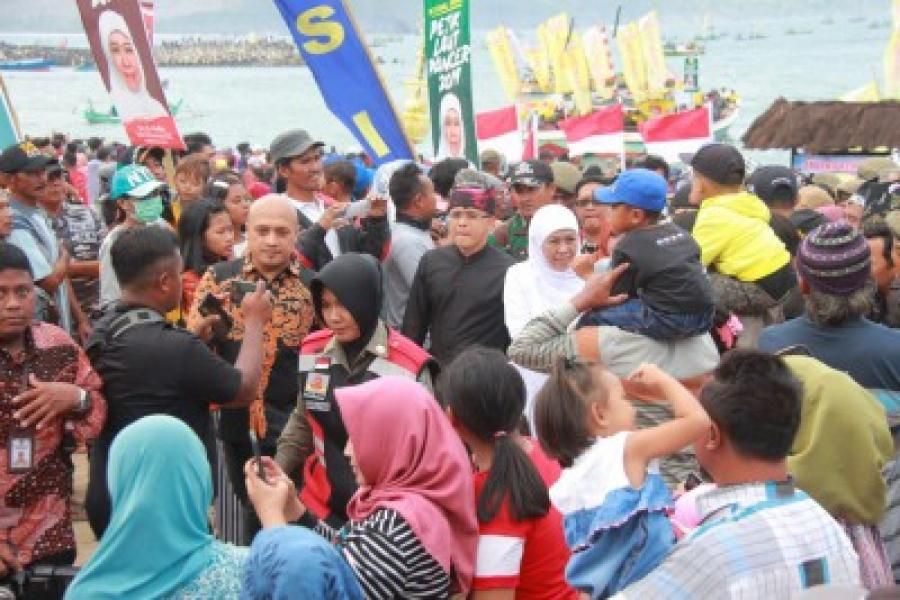 podiumnews.com-Tradisi Petik Laut, Simbol Syukur Atas Rejeki dan Keselamatan