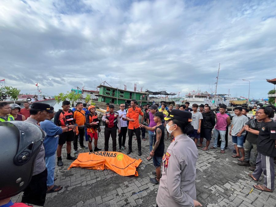 podiumnews.com-Denis Mulidi Tewas Terjatuh di Pelabuhan Benoa Bali