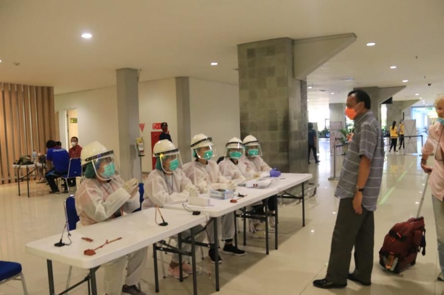 podiumnews.com-Telah Melalui Prosedur Ketat, Dewa Indra Imbau Tak Tolak Pelaku Perjalanan