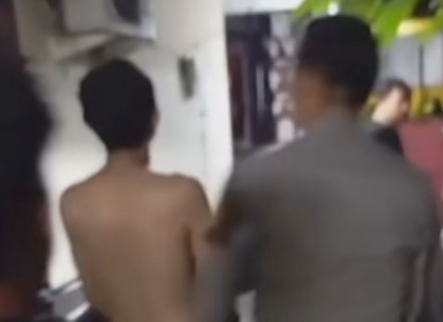 Pria berinisial DFH (27) mencuri sepeda motor di rumah warga di Jalan Resimuka III, Kelurahan Tegal Kertha, Denpasar Barat, Denpasar, Bali, Sabtu (21/2/2026) malam. (foto/hes)