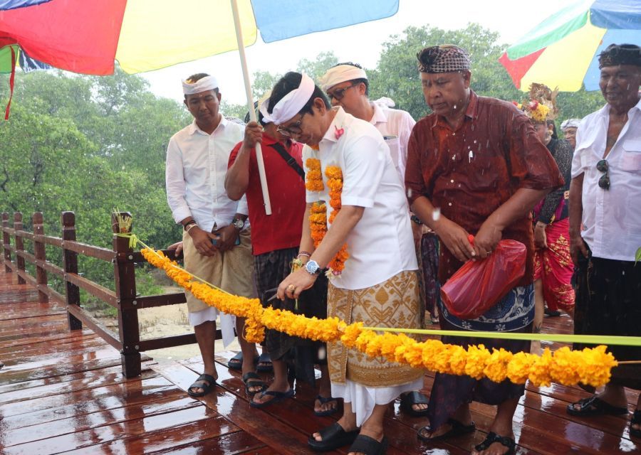 podiumnews.com-Diperjuangkan 20 Tahun, Bupati Badung Resmikan Jembatan Suwung Lemo