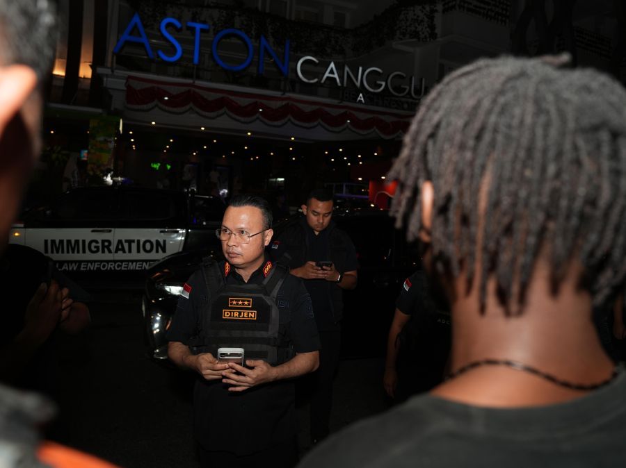 podiumnews.com-Dirjen Imigrasi Patroli Pengawasan di Canggu, Lima WNA Diamankan