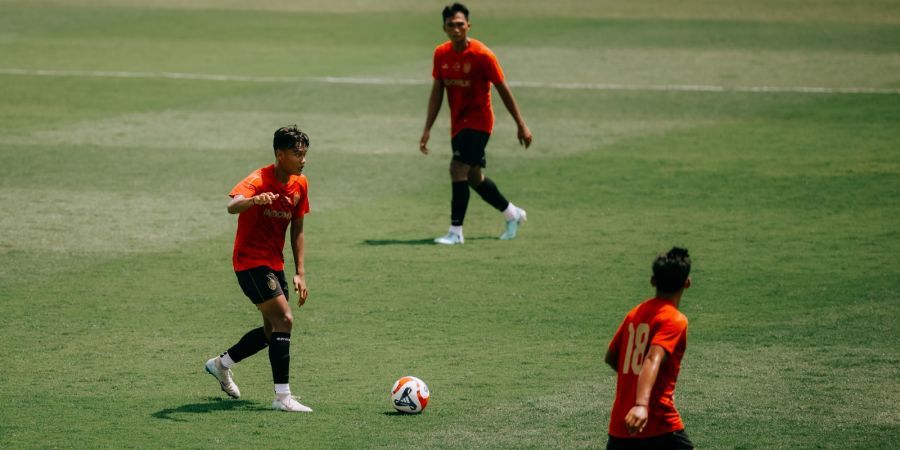 Diva Wijaya, pemain Bali United U20 mendapatkan kesempatan tampil bersama seniornya saat menjamu Perseden Denpasar, Rabu (11/11/2025) di Gianyar. (baliutd)