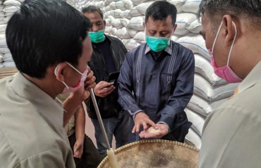 podiumnews.com-Waspadai Covid-19, Anggota DPR Cek Persediaan Bahan Pangan Pokok