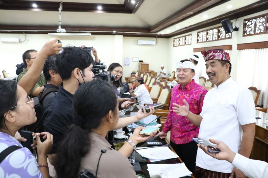 podiumnews.com-DPRD Bali Cari Solusi Humanis Kasus Bangunan Bingin