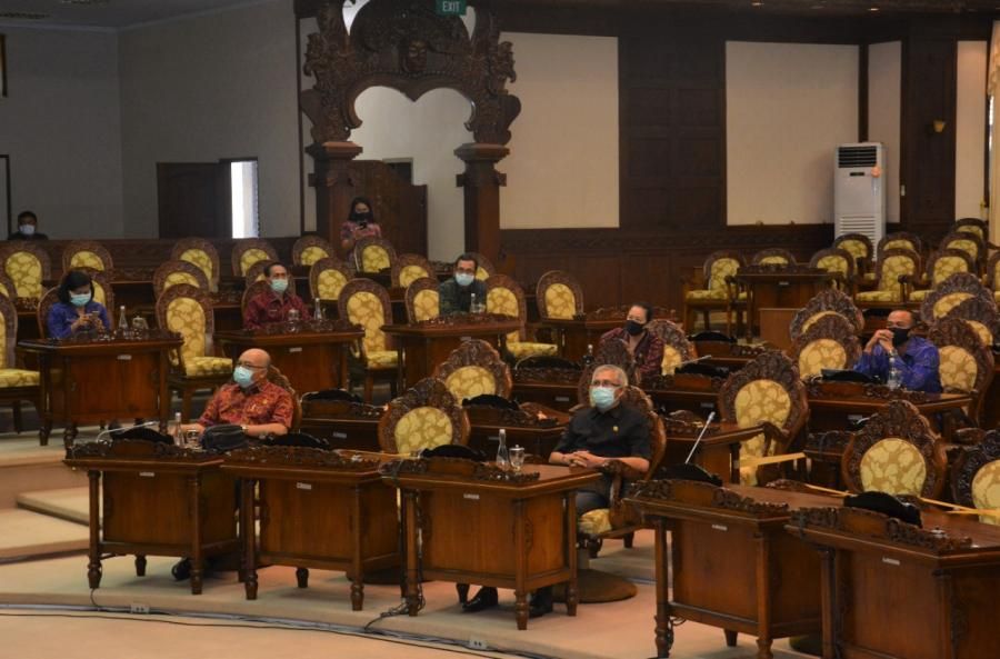 podiumnews.com-DPRD Bali Gelar Sidang Paripurna Perdana Lewat Teleconference