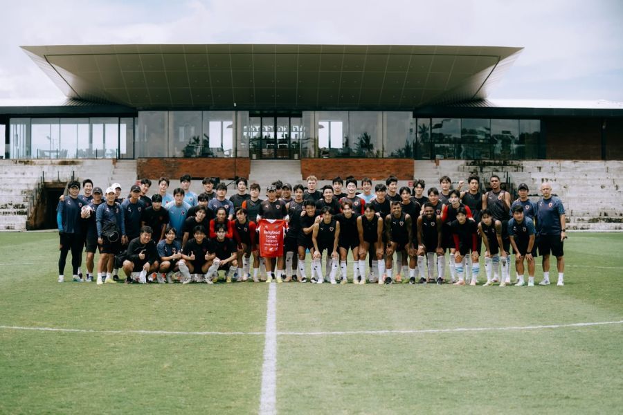 Bali United Training Center, Gianyar, Bali, menjadi tempat latihan oleh dua klub raksasa dari Korea Selatan. (baliutd)
