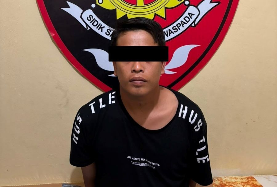 Salah satu dari dua maling motor yang ditangkap warga saat beraksi di Jalan Nangka Utara, Kelurahan Tonja, Denpasar Utara, Denpasar, Bali, Selasa (4/8/2026). (foto/hes)