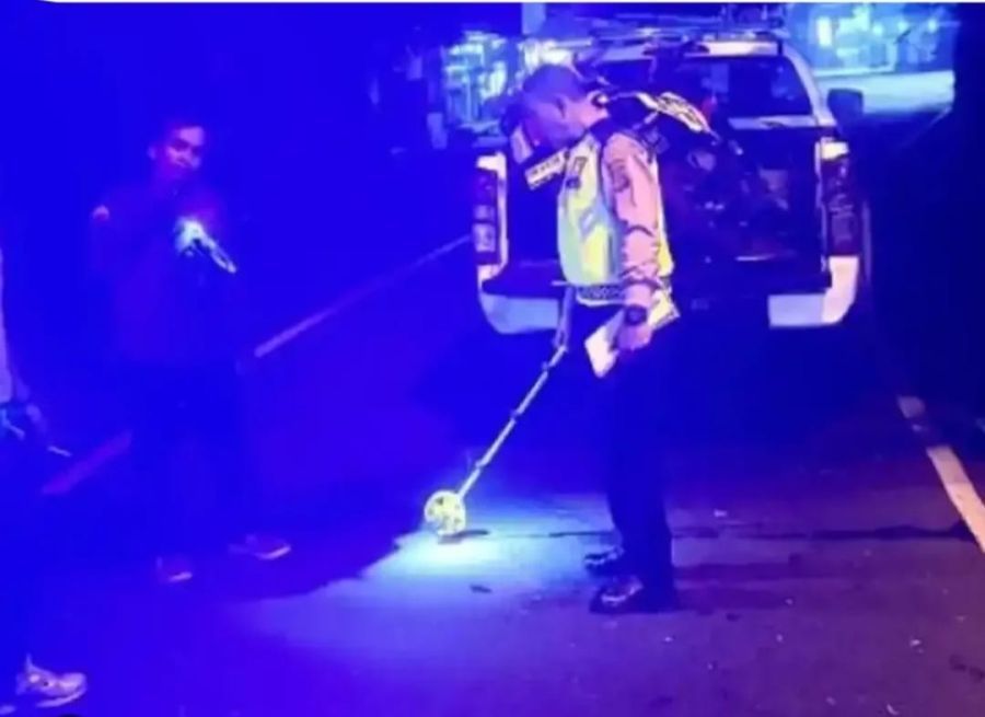 Polisi melakukan olah TKP di lokasi kecelakaan adu jangkrik sepeda motor di Jalan Nangka Selatan, tepatnya di depan Gang Paksimas, Kelurahan Dangin Puri Kaja, Kecamatan Denpasar Utara, Denpasar, Bali, Senin (8/6/2026). (foto/hes)