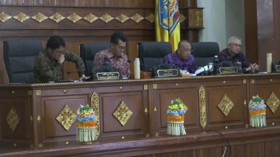 podiumnews.com-Fraksi DPRD Bali Soroti RAPBD 2026 dan Penyertaan Modal PKB