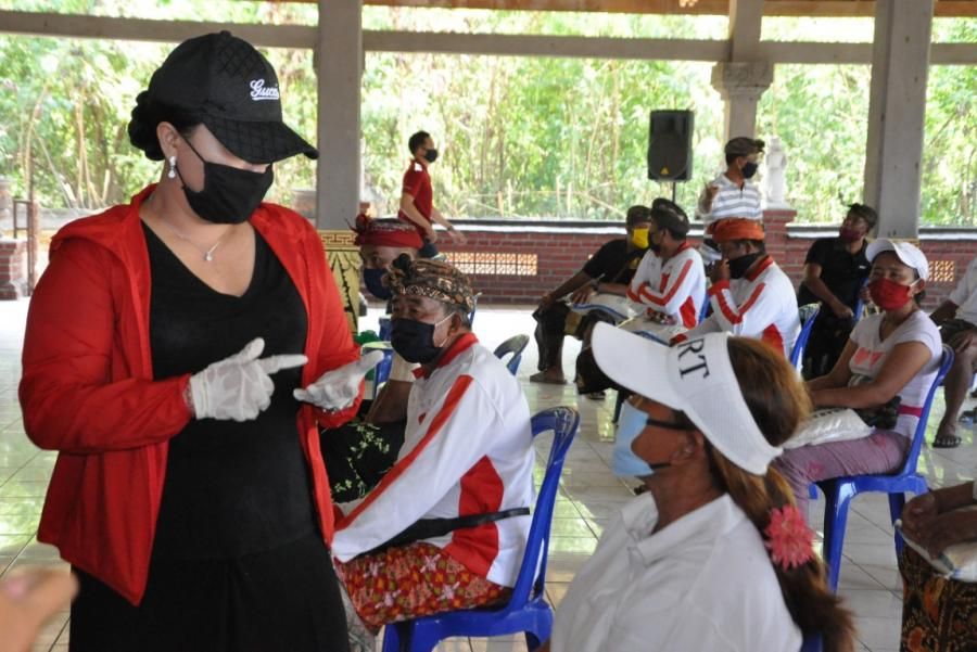 podiumnews.com-Bupati Tabanan Donasikan Gajinya untuk Penanganan Covid-19
