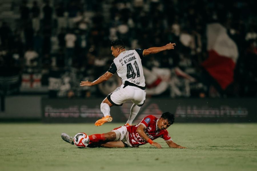 Gelandang tengah Bali United FC, Kadek Agung Widnyana Putra memohon maaf atas hasil kurang baik yang diraih oleh Serdadu Tridatu. (baliutd)