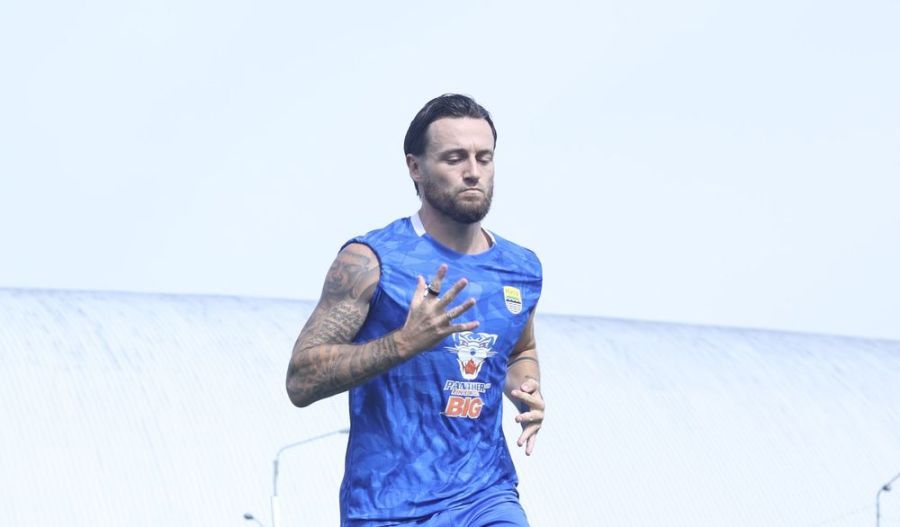 podiumnews.com-Gelandang Persib Klok Siap Lawan Semen Padang