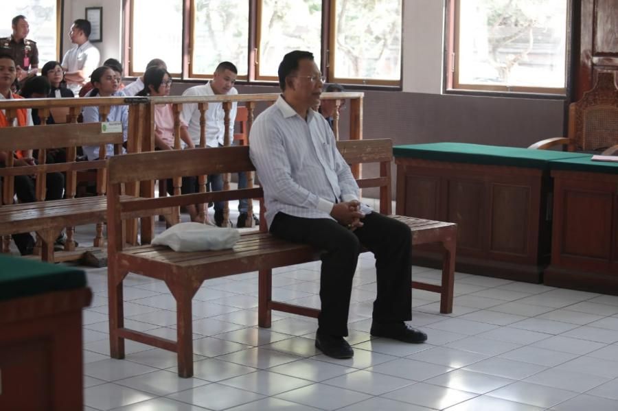 podiumnews.com-Palsukan Surat Gono Gini, Gusti Rai Dituntut 10 Bulan