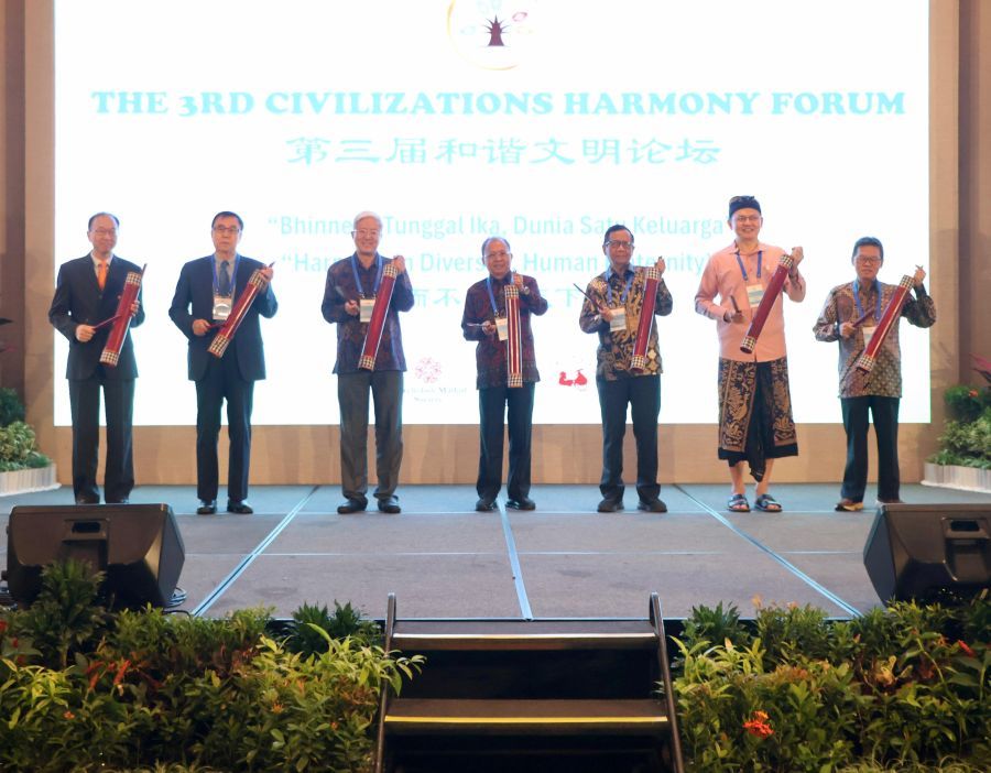 podiumnews.com-Gubernur Bali Bacakan Pesan Megawati pada World Civilizations Harmony Forum