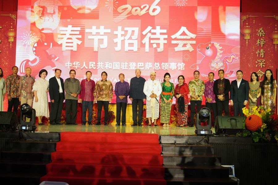 podiumnews.com-Gubernur Bali dan Wagub Hadiri Perayaan Imlek, Momen Perkuat Kerja Sama