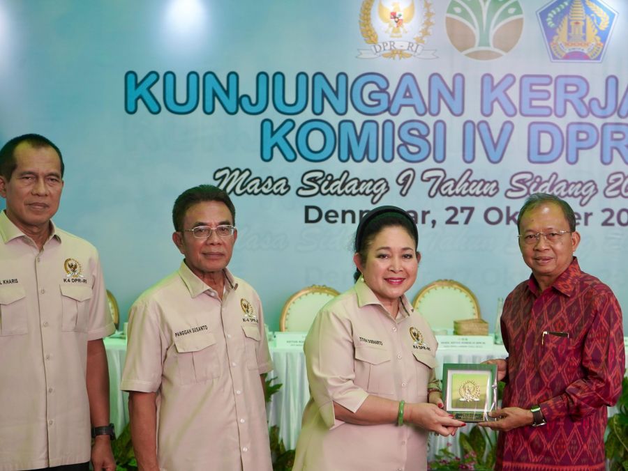 Gubernur Bali, Komisi IV DPR, Menhut Bahas Repatriasi Satwa Liar