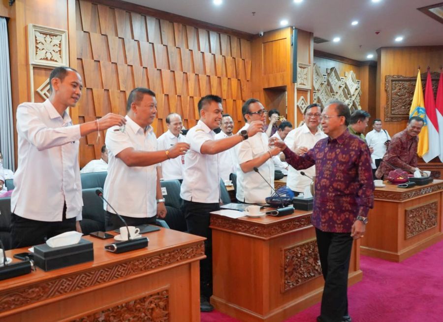 podiumnews.com-Gubernur Bali Pimpin Rapat LP2B, Target Nasional 87 Persen Tercapai