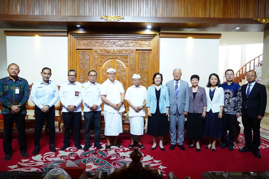 podiumnews.com-Gubernur Bali Sambut Tawaran Kerjasama Ningxia Hui, Pariwisata hingga Energi Hijau