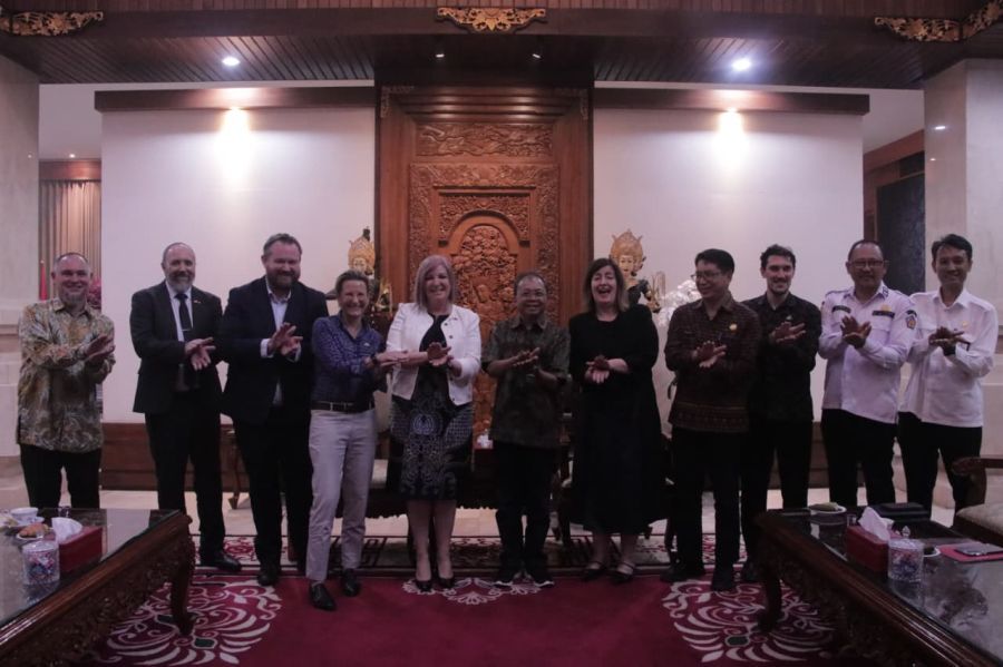 podiumnews.com-Gubernur Koster dan Menteri Cahill Bahas Kerjasama Strategis Bali dan Northern Territory