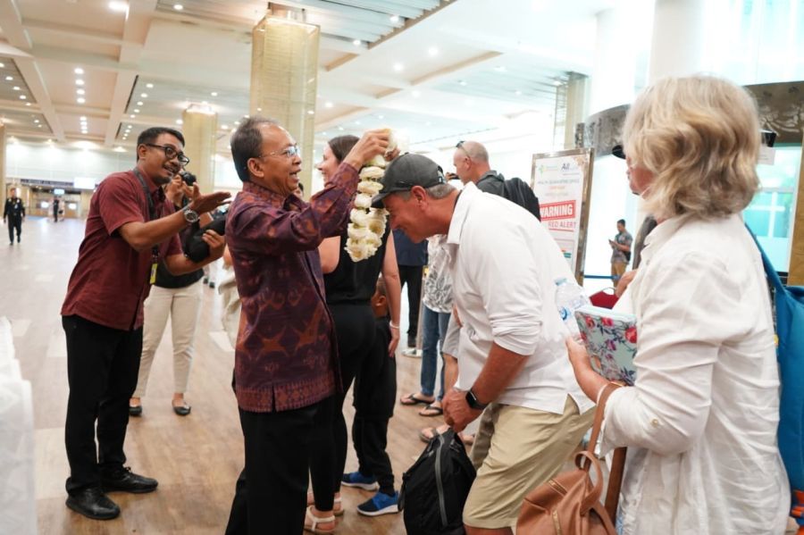 podiumnews.com-Gubernur Koster: Isu Sampah dan Macet Tak Goyahkan Bali