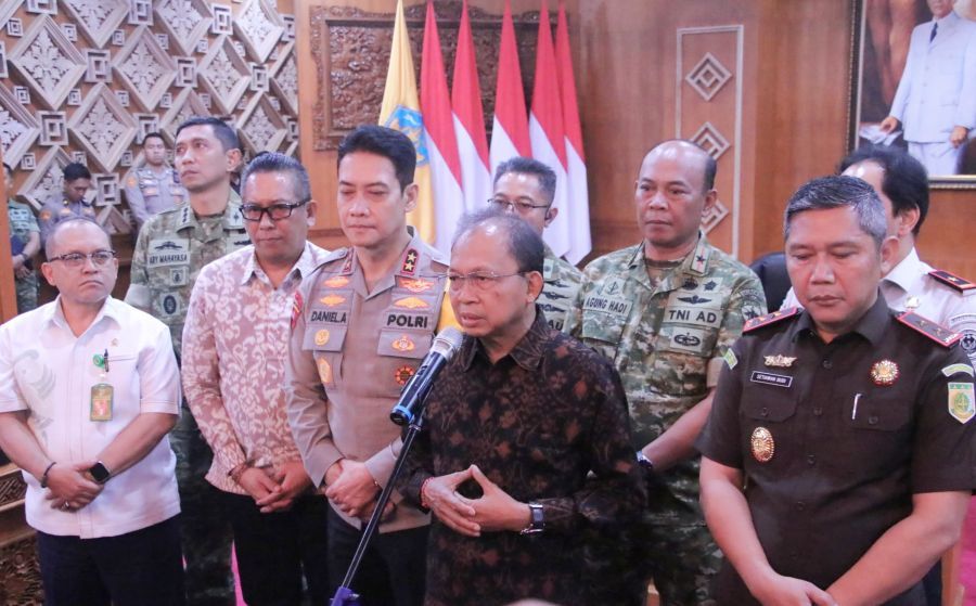 podiumnews.com-Gubernur Koster: Jangan Terprovokasi, Jaga Bali Tetap Aman dan Kondusif