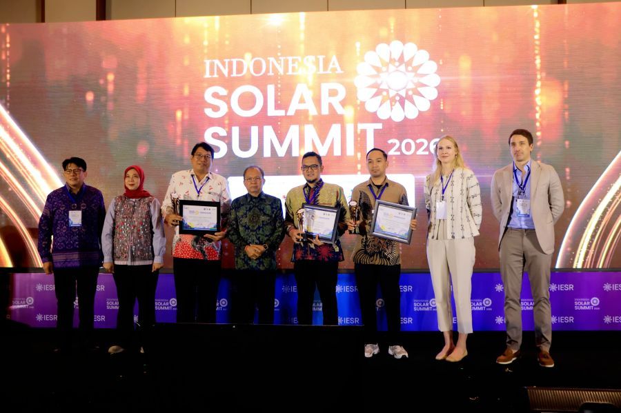 Gubernur Bali Wayan Koster saat membuka Indonesia Solar Summit (ISS) 2026 di Bali Beach Convention Center, The Meru Bali, Sanur, Denpasar, Bali, Selasa (14/7/2026). (foto/sukadana)