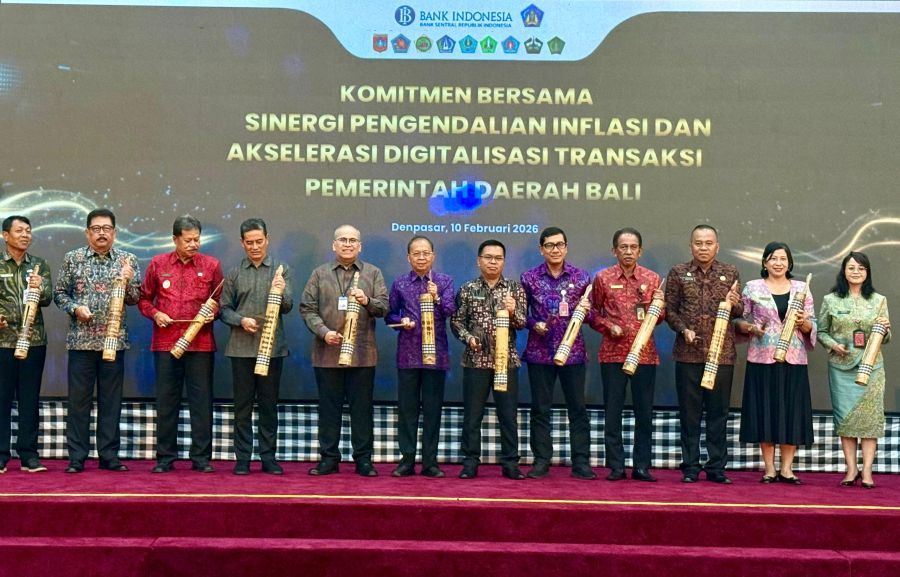 Gubernur Bali Wayan Koster membuka High Level Meeting Tim Pengendalian Inflasi Daerah (TPID) dan Tim Percepatan dan Perluasan Digitalisasi Keuangan Daerah (TP2DD) Provinsi Bali, bertempat di Auditorium Bank Indonesia Perwakilan Bali, Denpasar, Selasa (10/2/2026). (Foto/sukadana)