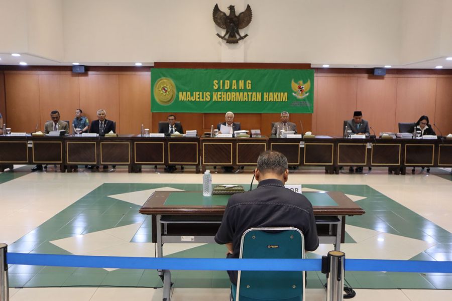 Komisi Yudisial (KY) dan Mahkamah Agung (MA) kembali menegaskan komitmennya menjaga marwah peradilan dengan menjatuhkan sanksi berat kepada hakim yang terbukti melanggar etik (Foto: KY)