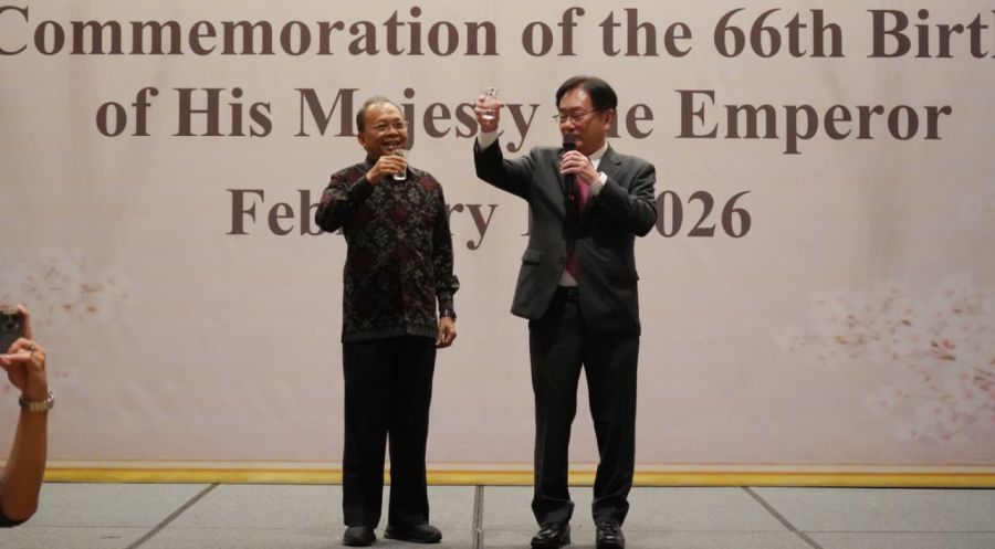 Gubernur Bali Wayan Koster menegaskan kembali eratnya hubungan Jepang dan Indonesia dalam Resepsi Hari Ulang Tahun ke-66 Sri Baginda Kaisar Jepang Naruhito yang digelar di The Meru, Sanur, Denpasar, Bali, Rabu (11/2/2026) petang. (Foto/sukadana 9