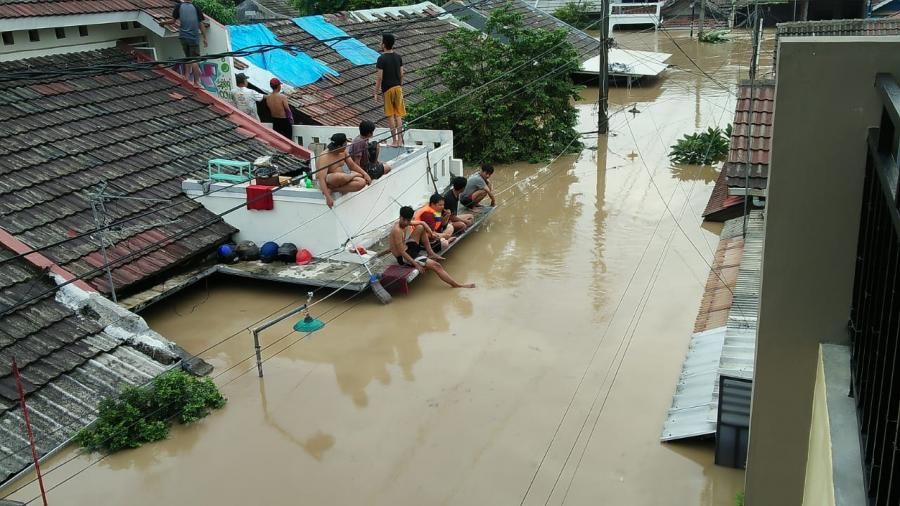 podiumnews.com-Intensitas Hujan Tinggi Sebabkan Banjir Sejumlah Wilayah di Indonesia