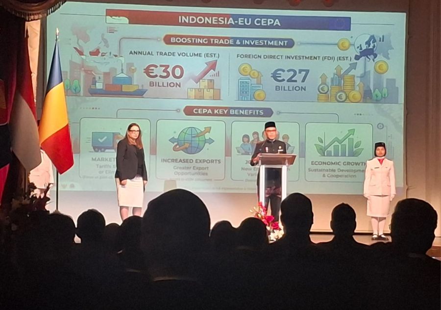 Duta Besar Republik Indonesia untuk Rumania dan Republik Moldova, Meidyatama Suryodiningrat, dalam acara resepsi diplomatik memperingati HUT ke-81 Kemerdekaan RI yang digelar Kedutaan Besar Republik Indonesia (KBRI) di Bucharest, Rumania,  Kamis (17/9/2026). (foto/KBRI Bucharest)