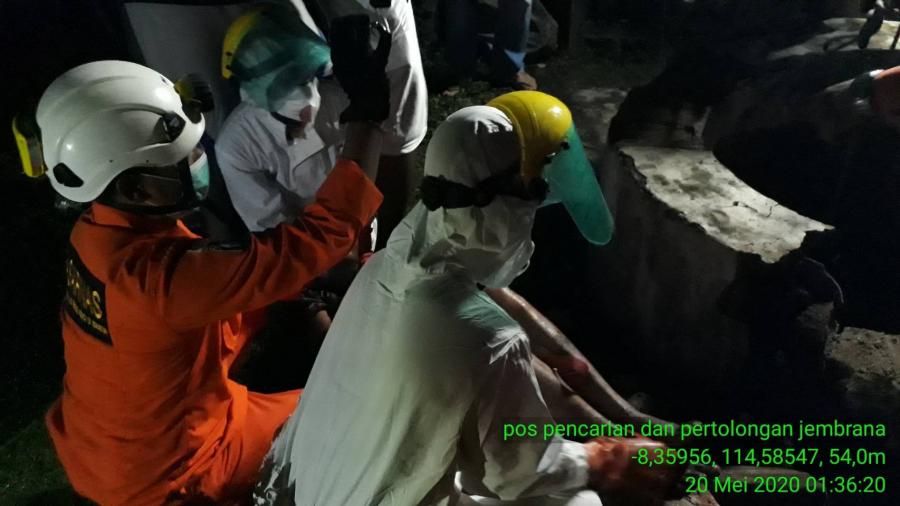 podiumnews.com-Beruntung, Perempuan ini Selamat Usai Jatuh ke Sumur Sedalam 20 Meter