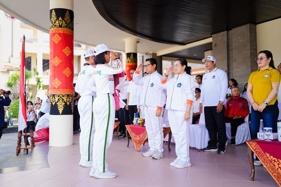  Bupati Adi Arnawa hadir saat Gelar Pasukan Calon Paskibraka Kabupaten Badung dan Paskibra Kecamatan se-Kabupaten Badung di Lapangan Puspem Badung, Sabtu (8/8/2026). (foto/sukadana)