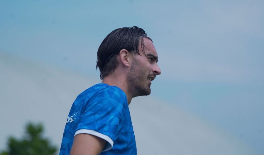 Kondisi pemain Persib Bandung, Andrew Jung yang telah pulih. (persib.co.id)