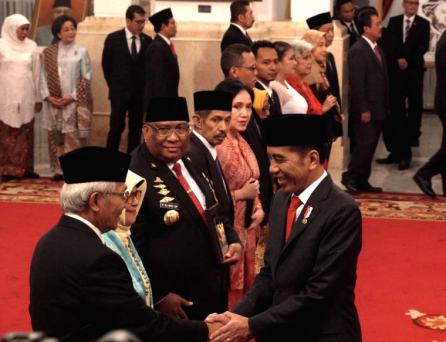 Jokowi Anugerahi 6 Gelar Pahlawan Nasional