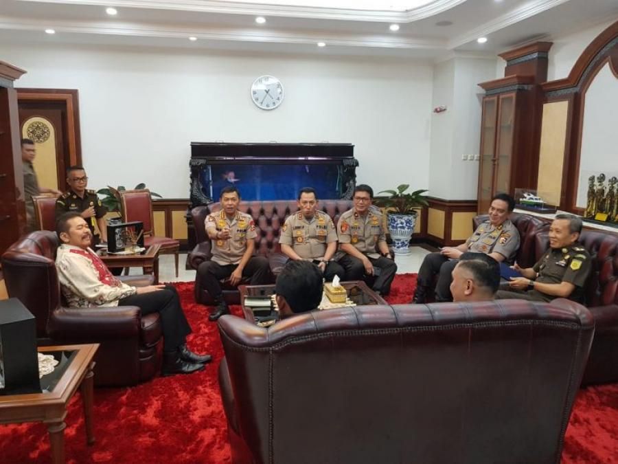 podiumnews.com-Sambangi Kejagung, Kapolri Bahas Penguatan Penegakan Hukum